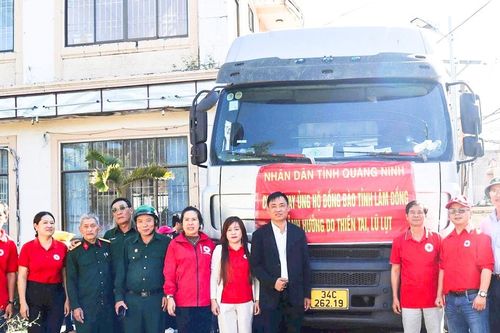 Quảng Ninh hỗ trợ 50 tấn hàng hóa giúp Lâm Đồng khắc phục hậu quả lũ lụt