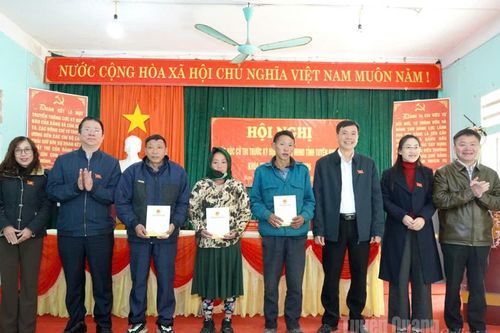 Tổ đại biểu số 7 HĐND tỉnh tiếp xúc cử tri tại xã Sơn Vĩ