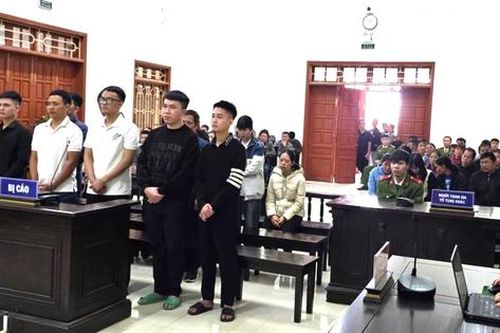 Ninh Bình: Siết chặt an ninh phiên tòa đường dây làm giả hàng nghìn giấy phép lái xe