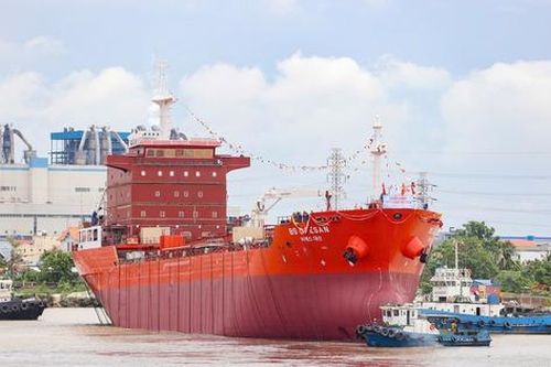 Đơn hàng tăng mạnh, Phà Rừng dự kiến doanh thu 2025 'về đích sớm'