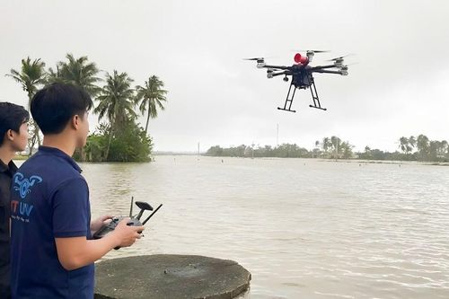 Những chuyến bay nghĩa tình đến miền trung