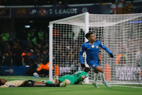Estevao đi vào lịch sử trong ngày Chelsea đại thắng Barcelona