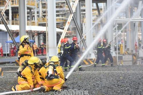 Nhà máy Đạm Cà Mau diễn tập ứng phó sự cố cháy và rò rỉ amonia do khủng bố