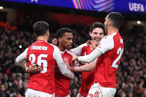 Arsenal lần đầu thắng Bayern tại Champions League sau 10 năm
