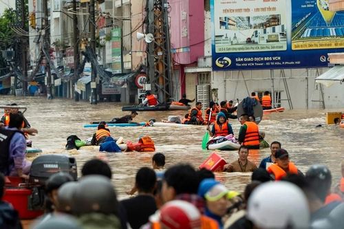 Sau ngập lụt lịch sử, chuyên gia nêu việc khẩn cấp cần làm