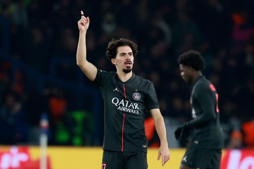 Hat-trick để đời của Vitinha