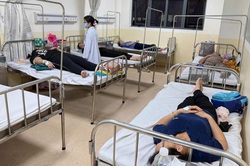 Gần 80 người ở TP.HCM đi cấp cứu vì nghi ngộ độc thực phẩm