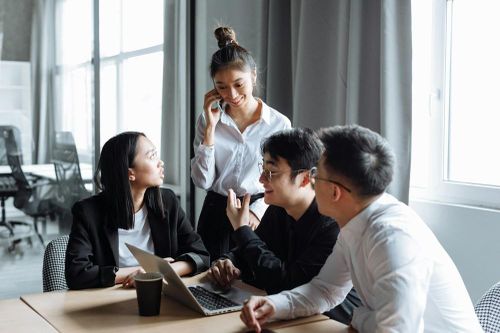 5 lỗi giao tiếp khiến bạn mất điểm trong mắt người khác