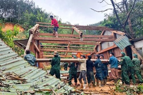 Bảo đảm chỗ ở ổn định cho người dân vùng sạt lở