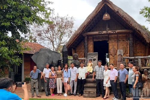 Trải nghiệm văn hóa Ê Đê với một ngày ở 'buôn trong lòng phố'