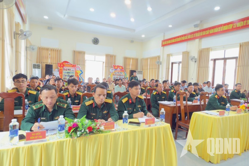 Đoàn Kinh tế - Quốc phòng 737 (Quân khu 5) bàn giao mô hình chăn nuôi tặng hộ nghèo của tỉnh Đắk Lắk