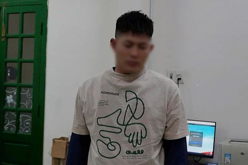 Quảng Ngãi: Bắt khẩn cấp người đàn ông ôm 2 cháu nhỏ nhảy cầu