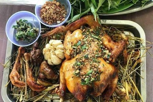 Món gà đặc sản An Giang lạ tên, da giòn thịt mọng, ăn bằng tay mới đúng vị