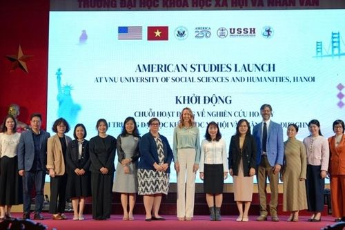 Khởi động chuỗi sự kiện Hoa Kỳ học và cuộc thi 'Exploring America 250' tại Trường Đại học Khoa học xã hội và nhân văn