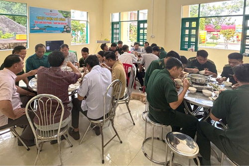 Lan tỏa mô hình 'Bữa sáng Biên phòng - Thắm tình quân dân' tại xã đảo Tiên Hải