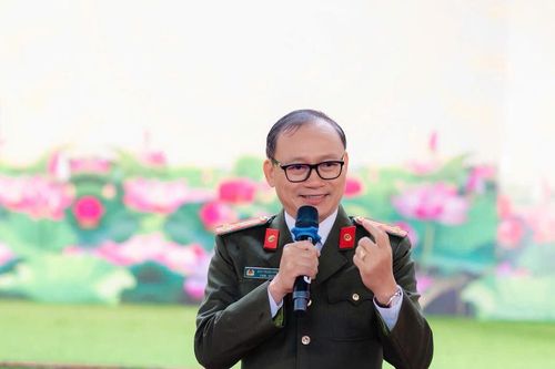Thượng tá, Tiến sĩ Đào Trung Hiếu – Chuyên gia tội phạm học: Mỗi cư dân mạng là một mắt xích truyền thông – hãy tỉnh táo trước 'lũ dữ' tin giả