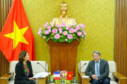 Thúc đẩy thành lập Trung tâm Pháp luật Pháp tại Trường Đại học Luật Hà Nội