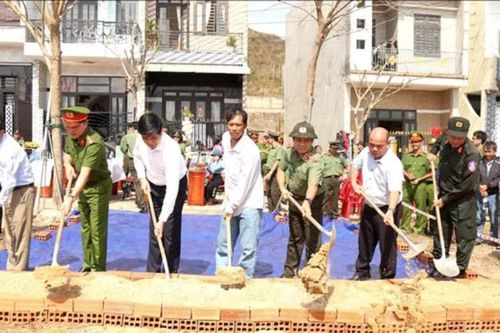 Bộ Công an khởi công xây dựng nhà giúp đồng bào Gia Lai vượt lũ