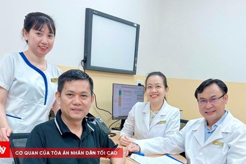 Kỹ thuật đặc biệt giúp người đàn ông tìm lại nụ cười sau hơn 1 năm bị co giật nửa mặt