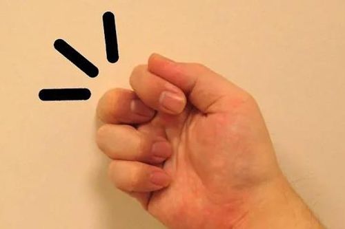 Tại sao người Trung Quốc kiêng gõ cửa 4 lần?