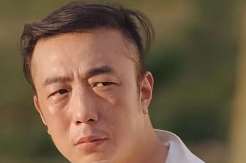 Diễn viên Trần Vũ qua đời tuổi 44 trong phòng trọ