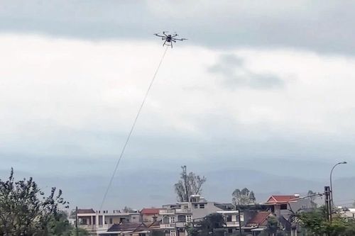 UAV - 'Lực lượng cứu hộ mới' cho người dân vùng thiên tai lũ lụt