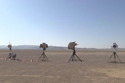 Vũ khí vi sóng: 'Chén thánh' mới trong cuộc chiến chống bầy đàn UAV