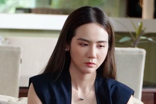 Nữ diễn viên đẹp tới mức cả giọt nước mắt rơi xuống cũng đẹp nao lòng