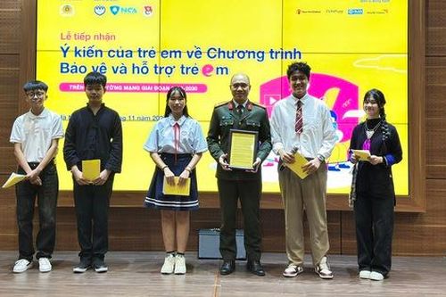 Lắng nghe tiếng nói của trẻ em để bảo vệ trẻ em an toàn trên không gian số