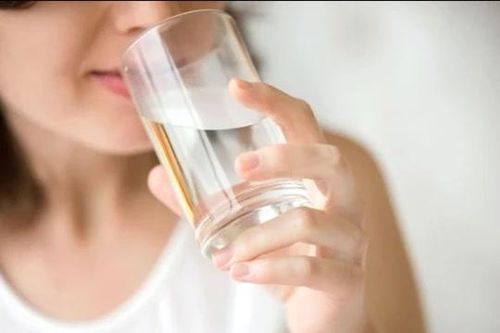 Những đồ uống giúp làm dịu đau họng khi trời trở lạnh