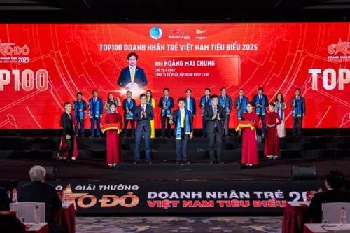 Ông Hoàng Mai Chung được vinh danh Doanh nhân trẻ Việt Nam tiêu biểu