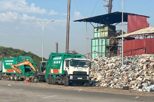 Thu gom, xử lý 12 nghìn tấn rác thải tồn lưu tại xã Lạng Giang