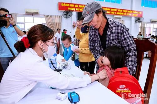 [Chùm ảnh] Tình người Đồng Nai nơi rốn lũ Đắk Lắk