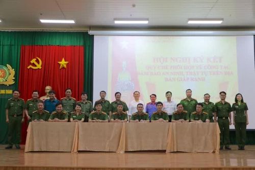 Phối hợp giữ gìn an ninh trật tự vùng giáp ranh