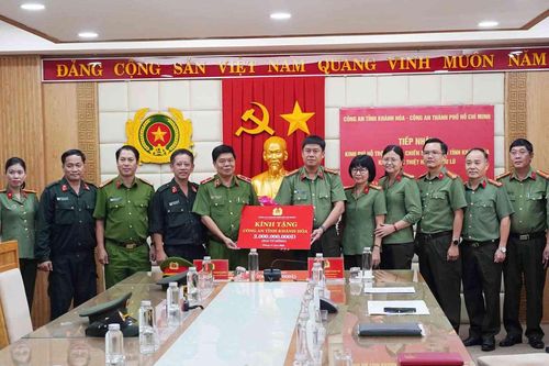 Công an các địa phương hỗ trợ 2,4 tỷ đồng cho Công an tỉnh Khánh Hòa khắc phục thiệt hại lũ lụt