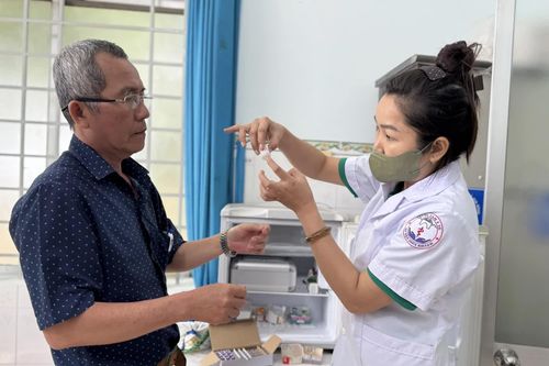 Đề nghị cung ứng khẩn cấp lượng vắc xin bị hư hỏng