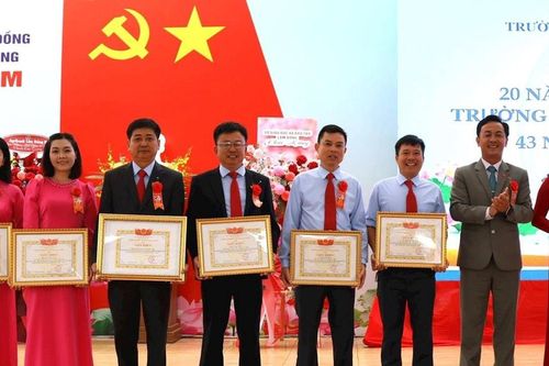 Hành trình xây dựng trường đạt chuẩn