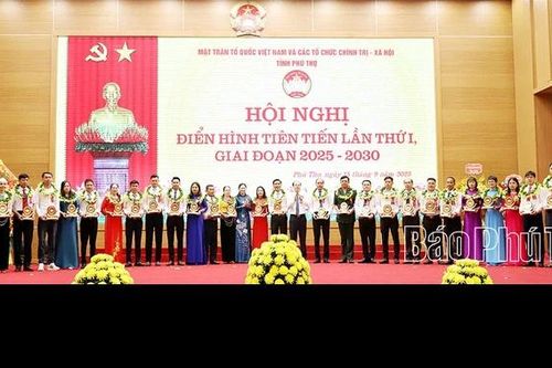 Phát huy sức mạnh khối đại đoàn kết toàn dân tộc, truyền thống văn hóa đất tổ, quyết tâm xây dựng tỉnh Phú Thọ phồn vinh, hạnh phúc