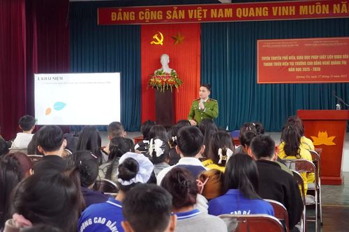 Tuyên truyền kỹ năng phòng, chống ma túy và tội phạm đường phố cho học sinh, sinh viên