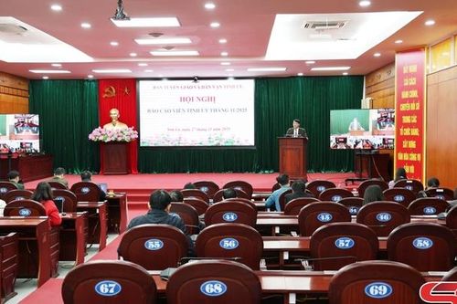 Hội nghị Báo cáo viên Tỉnh ủy tháng 11