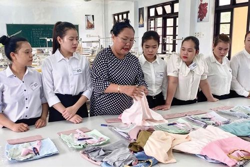 Khi học nghề song hành với học văn hóa