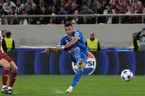 Mbappe tỏa sáng, Real Madrid lội ngược đánh bại Olympiakos