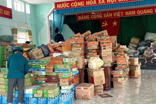 Hành trình yêu thương từ Quảng Ngãi đến vùng rốn lũ Đắk Lắk