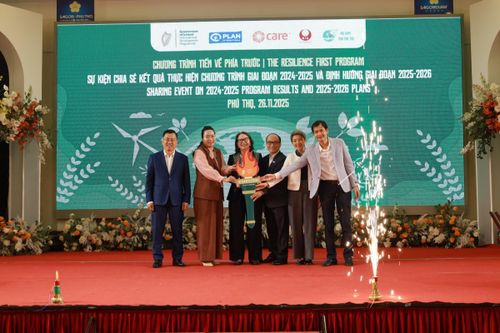 Phát huy vai trò cộng đồng và phụ nữ dân tộc thiểu số trong chương trình 'Tiến về phía trước'