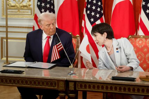 Ông Trump khuyên Thủ tướng Nhật 'hạ nhiệt' các tuyên bố liên quan Đài Loan