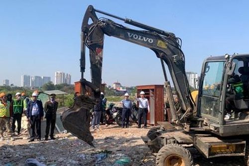 Phường Khương Đình cưỡng chế bàn giao mặt bằng dự án nhà tang lễ Thanh Xuân