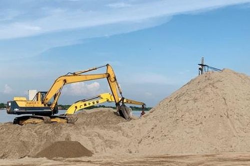 Hà Nội siết chặt quản lý bến bãi, chặn vi phạm tập kết vật liệu xây dựng