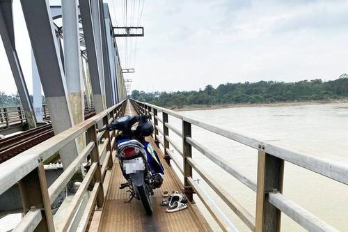 Hé lộ nguyên nhân người đàn ông ôm 2 cháu nhỏ nhảy xuống sông Trà Khúc