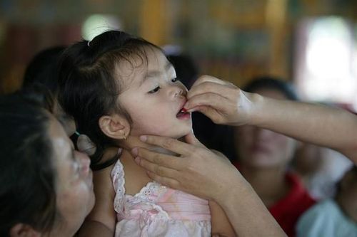 Cho trẻ uống vitamin A định kỳ - Vì sao cha mẹ tuyệt đối không nên bỏ lỡ?