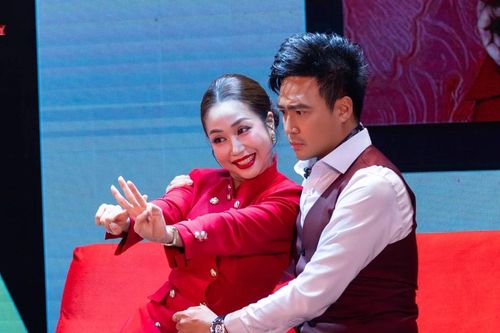 Ốc Thanh Vân 'tập yêu' với Thanh Duy trong 'Bắt cá 3 tay'